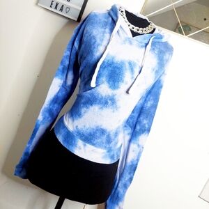 Crop white and sky blue hoodie